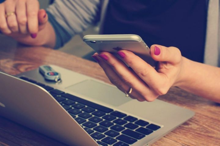 Talking business when divorcing?