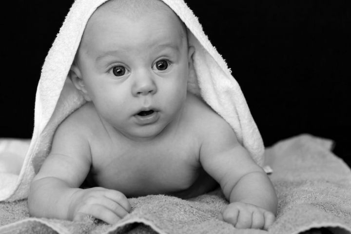 Strangers Making Babies – a modern take on parenting?